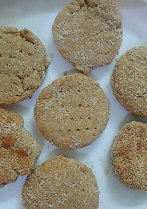 आटे के बिस्कुट (aate ke biscuit recipe in Hindi) रेसिपी मुख्य फोटो