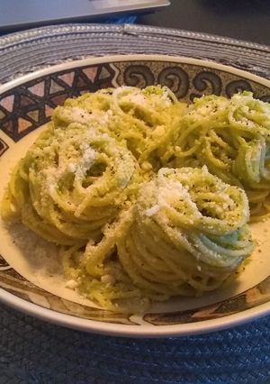 Una foto de Pesto de calabacín