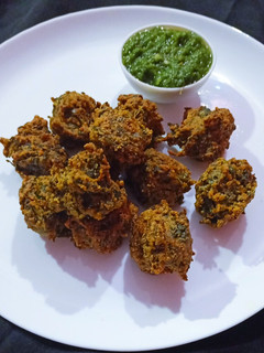 पालक का पकौड़ा (palak ka pakoda recipe in Hindi) रेसिपी मुख्य फोटो