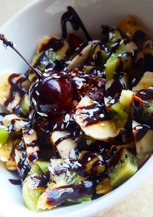 O poză a rețetei Mini pancakes cu fructe și nutella.