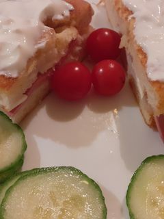 Töltött bundás kenyér recept fotója