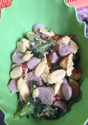 Foto resep Tumis brokoli + baby corn