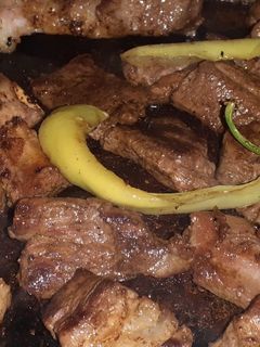 صورة لوصفة لحم مشوي في الطاجين 🌶🥩