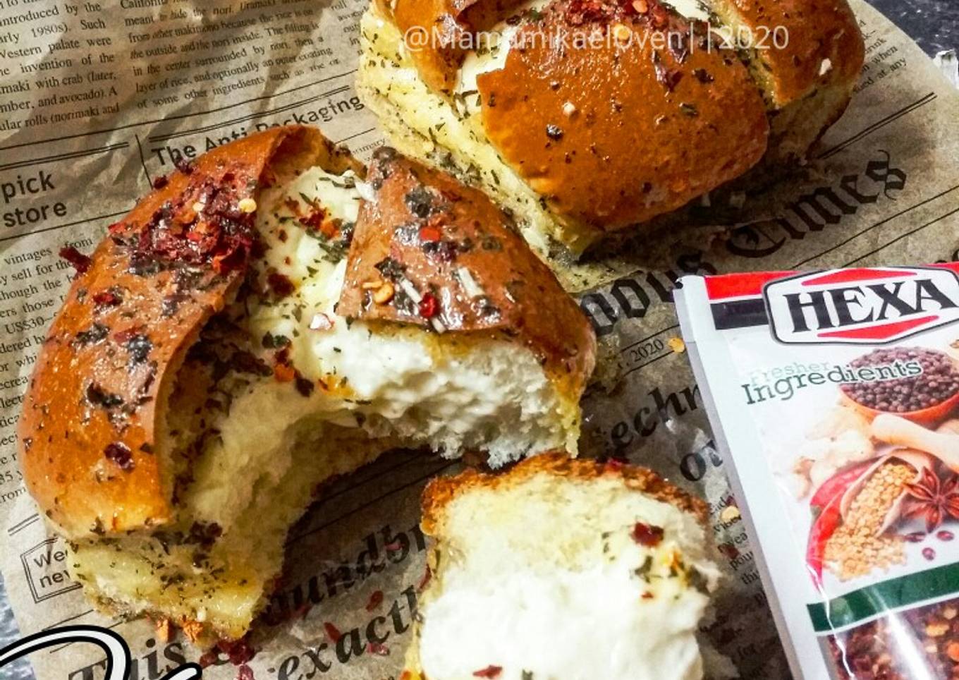 Korean Spicy Garlic Bread