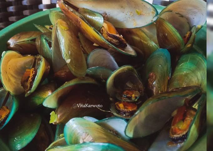 Rebus Kerang Hijau Pedas