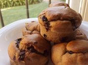 Una foto de muffins yogur