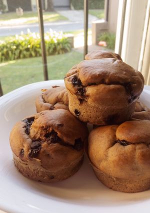 Una foto de Muffins de banana y choco amargo
