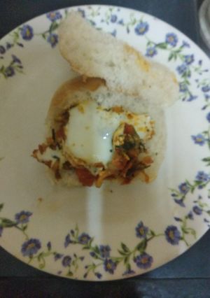 A picture of Peri Tawa egg pav.