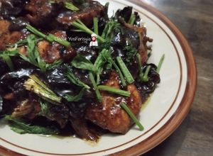 Gambar Ayam Masak Kicap Lada Hitam & Cendawan Hitam