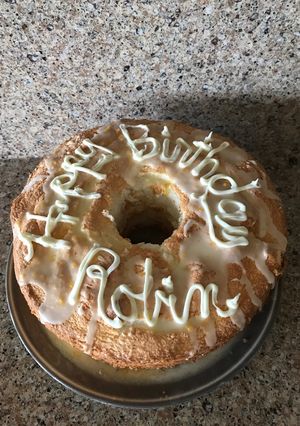 A picture of Lemon Angel Food Cake.