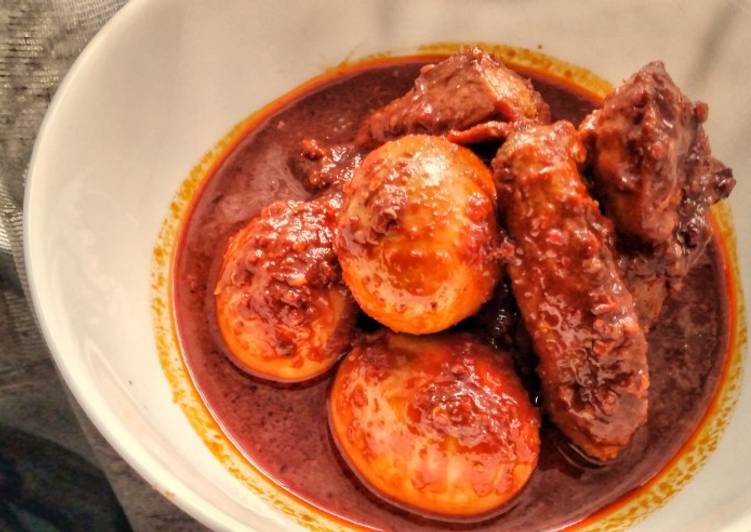 Recipe of Ultimate Egg and Chicken in Spicy and Sweet Sauce