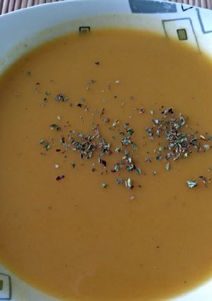 Una foto de Crema de calabaza y zanahoria con curry