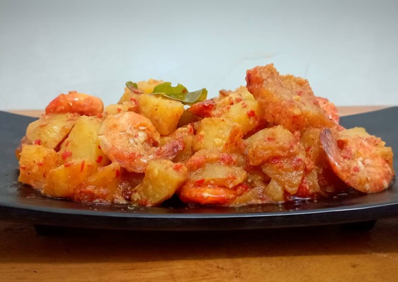 Sambal goreng/ balado kentang, udang, krecek