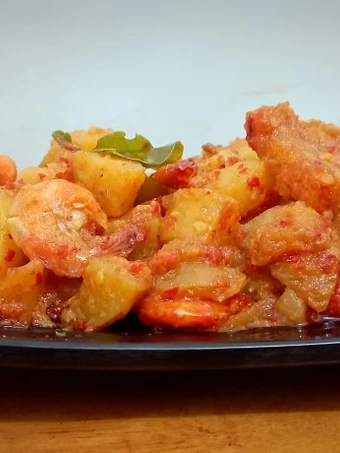 Cara Mudah Menyiapkan Resep Sambal goreng/ balado kentang, udang, krecek yang Bisa Manjain Lidah Anti Ribet, Uenak Banget