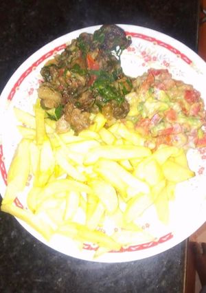 A picture of Chips, Pork and Guacamole.