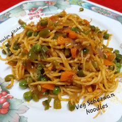 A picture of Veg Schezwan Noodles.