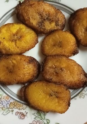 A picture of Fried plantains.