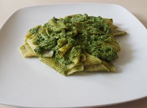 Una foto de Fideos canuto con salsa verde