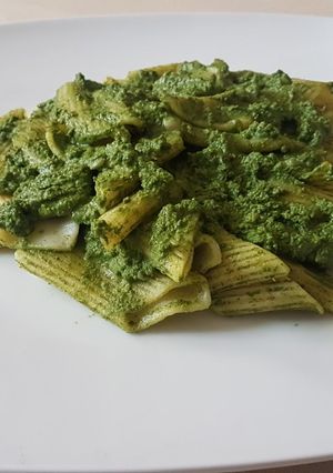 Una foto de Fideos canuto con salsa verde