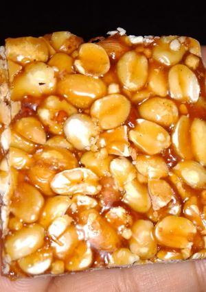 A picture of Peanut Chikki.