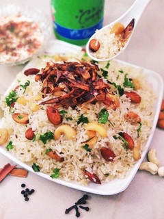 कश्मीरी पुलाव (रेस्टोरेंट स्टाइल) (Kashmiri pulav (Restaurant style) recipe in hindi) रेसिपी मुख्य फोटो