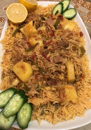 صورة لوصفة كبسة حمسة البطاطس والتونه