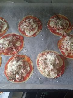 Una foto de Mini pizzas