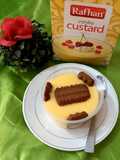 Vanilla custard with candi biscuit 🍪 🍪