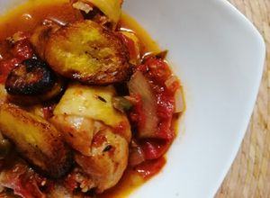 Una foto de Estofado de pollo🍲🐥