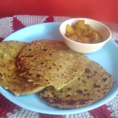 A picture of Mix vegetable paratha.