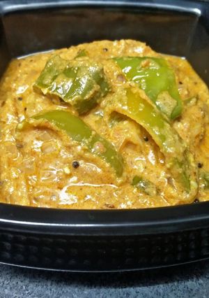A picture of Mirch ka Salan (Spicy Green Pepper Curry).