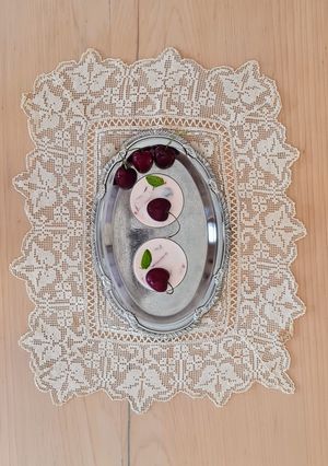 Una foto de Helado saludable de cereza con base de yogur 🍒 2 ingredientes