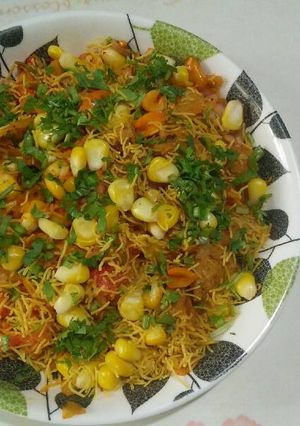 A picture of Schezwan Roti Corn.