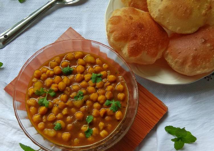 How to Make Super Quick Homemade Chickpeas Curry