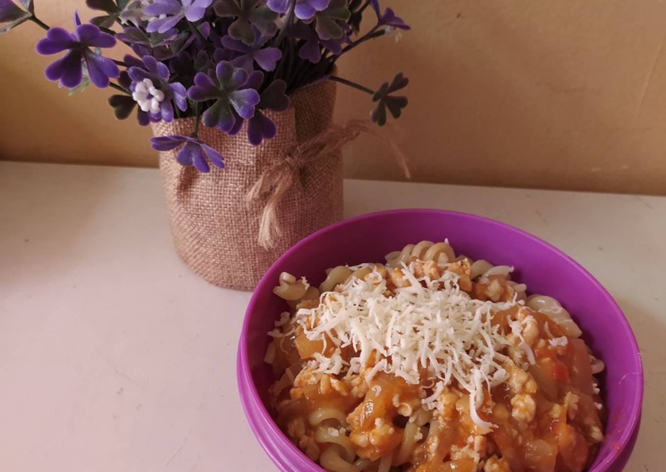 Sos spageti buatan sendiri untuk pasta