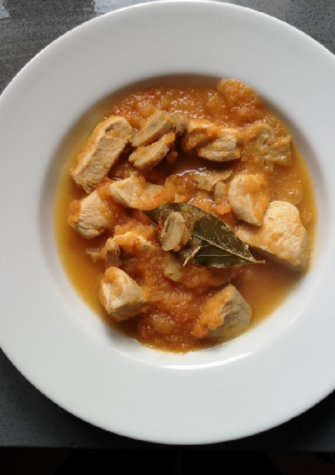 Una foto de Pollo a la cerveza multicooker 12 en 1