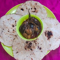 A picture of Jowar roti.