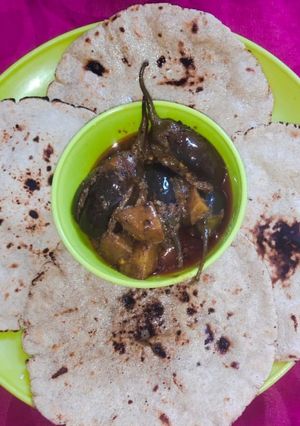 A picture of Jowar roti.