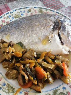 Una foto de 189. Dorada con verduras al horno / olla GM H deluxe