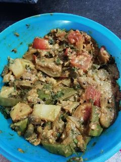 ஆலு பைங்கன் செய்முறை முக்கிய புகைப்படம்