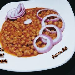 A picture of Chana Gravy.