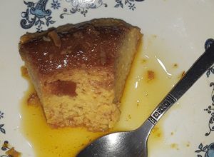 Una foto de Quesillo venezolano