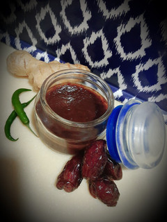 A picture of Imli & khajoor chutney.