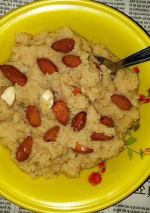 A picture of Suji ka halwa.
