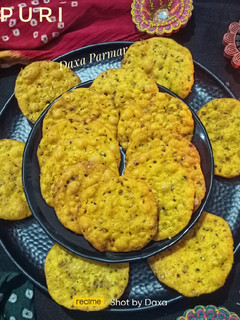 જીરા પૂરી (Jeera Puri Recipe in Gujarati) રેસીપી મુખ્ય ફોટો