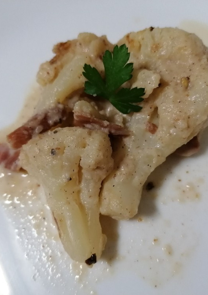 Una foto de Coliflor en falsa salsa bechamel