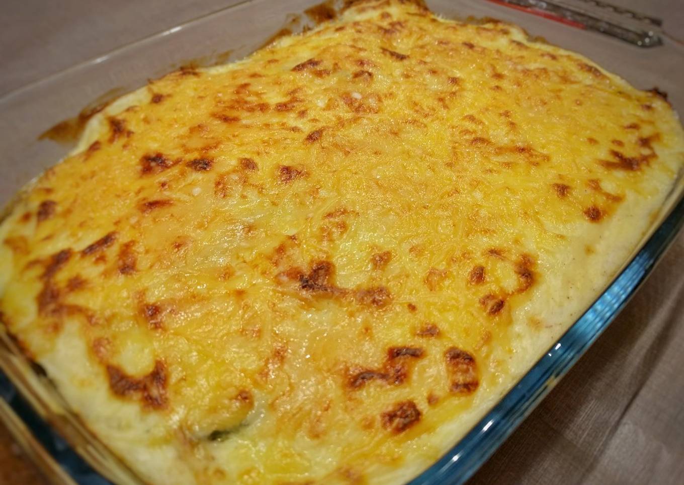 Pastel de carne picada con verduras gratinadas