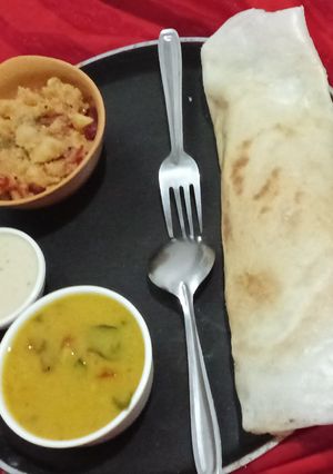 મસાલા ઢોસા (Masala Dosa Recipe In Gujarati) રેસીપી મુખ્ય ફોટો