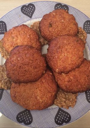 Foto principal de Galletones con avena, pistachos y miel