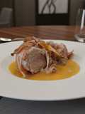 Rollo de Solomillo de cerdo con bacon y salsa de mostaza en Airfryer